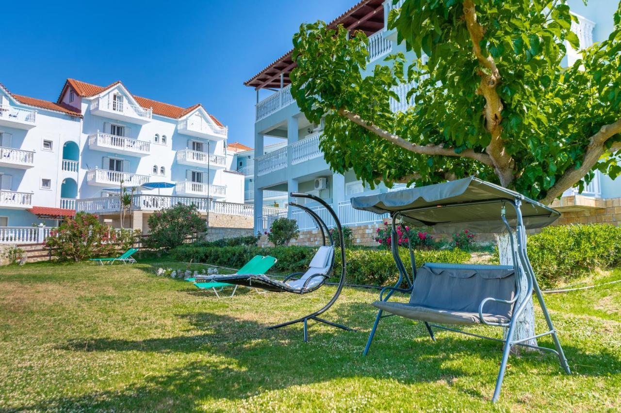 Baywatch Apartments On The Beach By "Elite" أمودي المظهر الخارجي الصورة