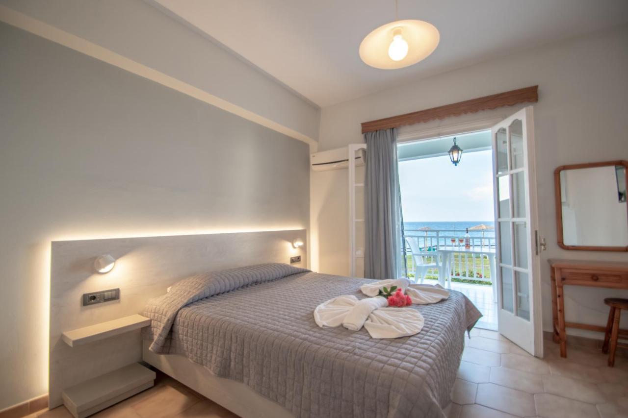Baywatch Apartments On The Beach By "Elite" أمودي المظهر الخارجي الصورة